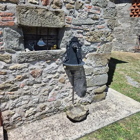 Casa Collina Di *