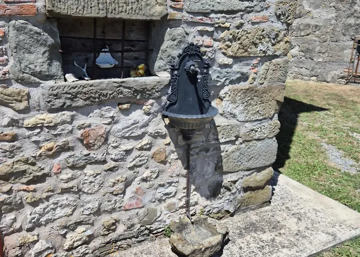 Casa Collina Di *